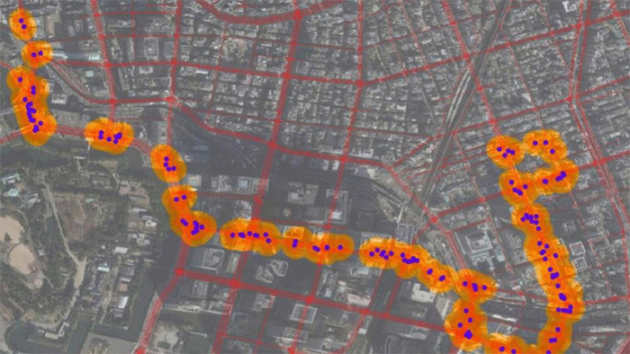 車両カメラの画像を元にしたTRI-AD/CARMERAの地図生成イメージ