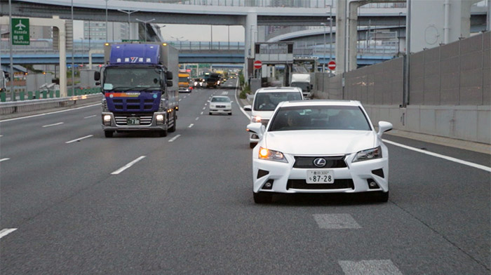 車載カメラ使用の高精度地図生成イメージ（TRI-AD HPより）