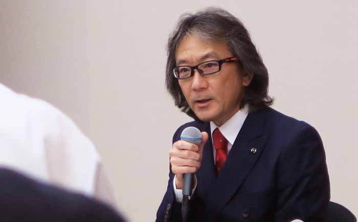 製品について語る取締役・専務執行役員、企画領域・渉外・MDI&IT統括の古賀亮氏