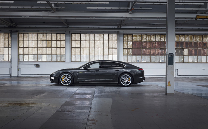 porsche_newmodel_panamera_1