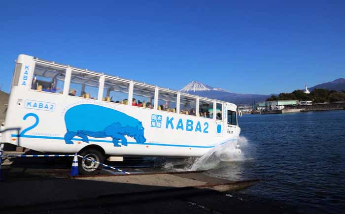 fujikyubus-lakeyamanaka-amphibiousbus-specialoperation-20201026-2