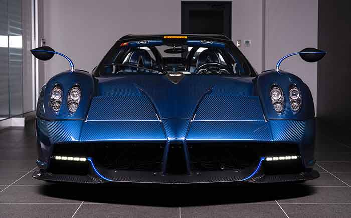 pagani-exhibit-100-world-limited-Wiara-Roadsters-caravan-20201027-1