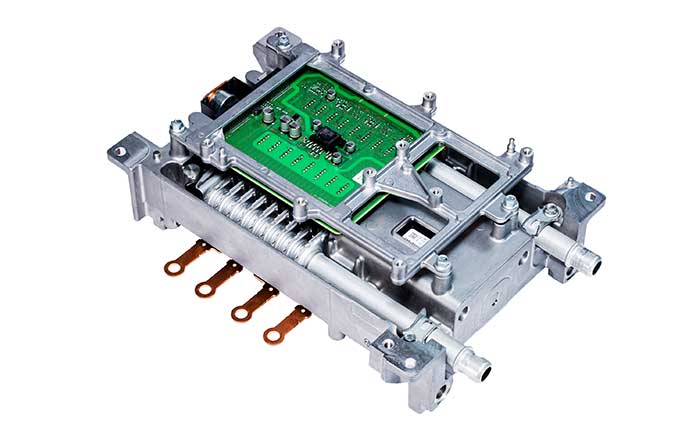 SiCパワー半導体搭載の昇圧用パワーモジュール