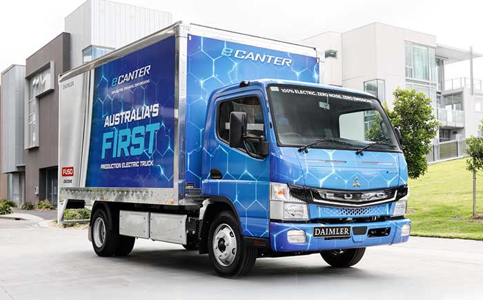 電気小型トラック「eCanter」。