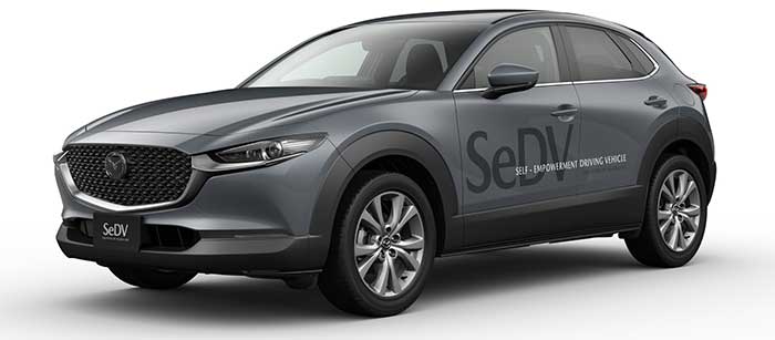 MAZDA CX-30 SeDV（参考出品車）。